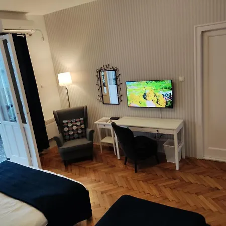 精选客房旅馆 招待所 3*