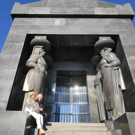 Selection בית הארחה